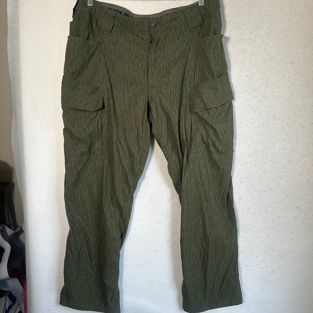Duluth Trading Co Flex Dry on the Fly Cargo Pants Green Rain Drop Camo 40x32